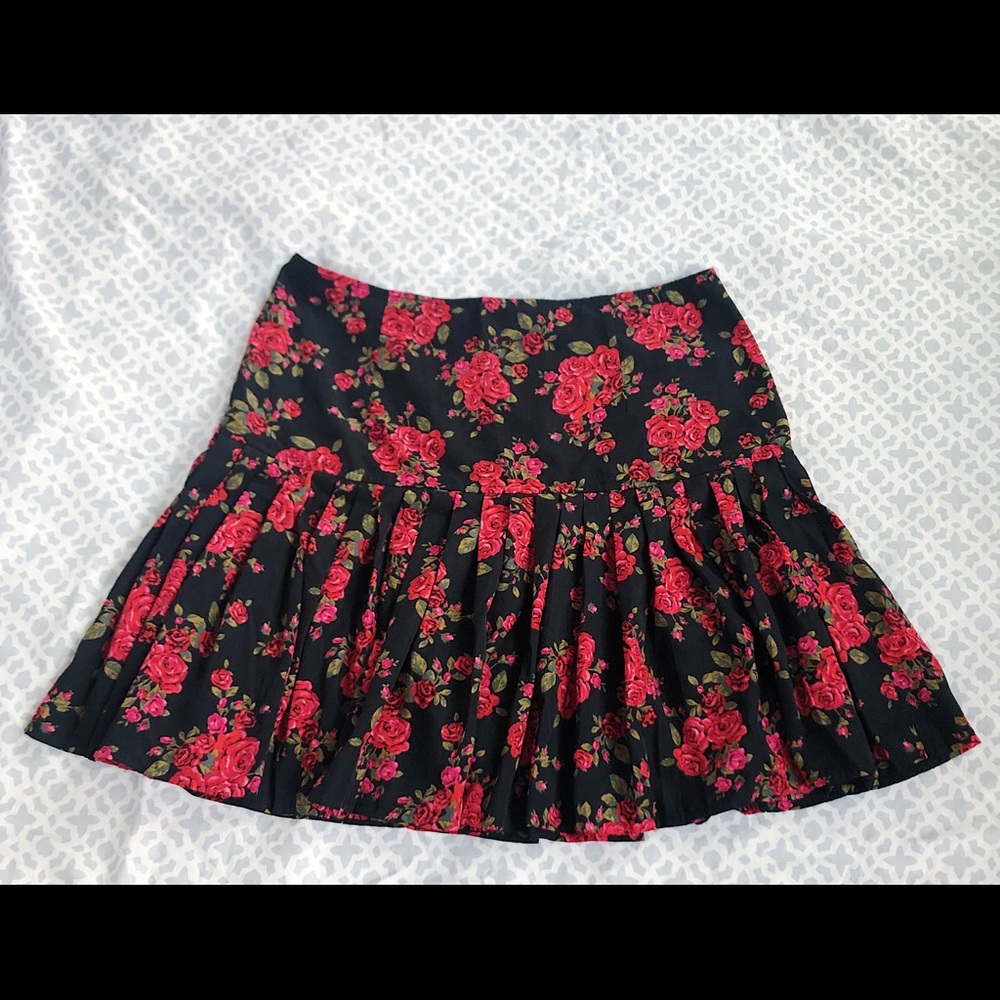 Floral mini skirt